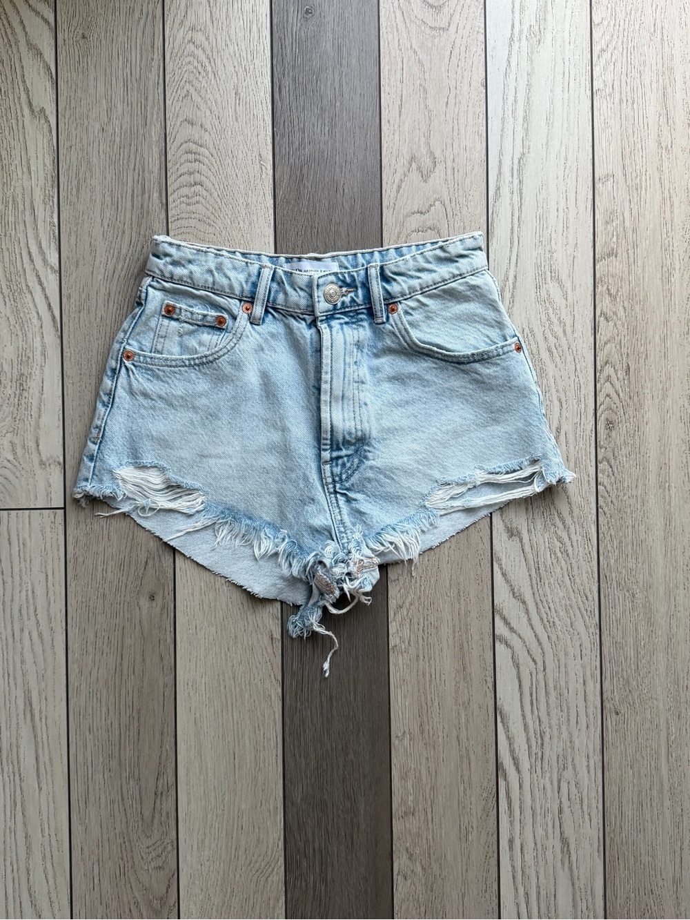 Zara Light Wash Distressed Denim Shorts - Casual High-Rise Summer Style size 2